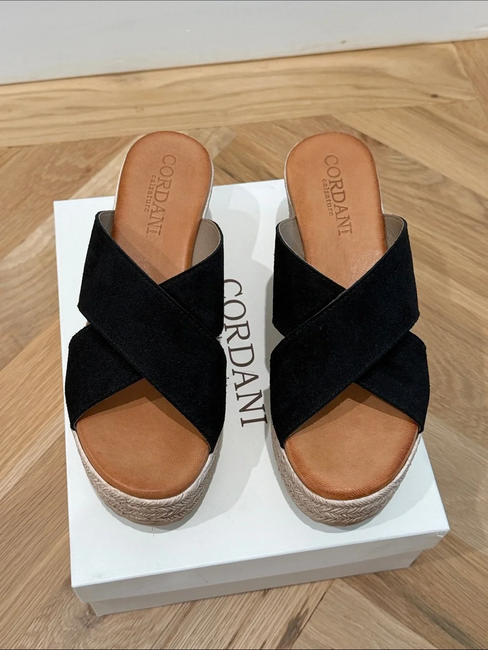 New! Cordani Black Crisscross Espadrille Platform Sandals - Yvonne Camoscio Nero